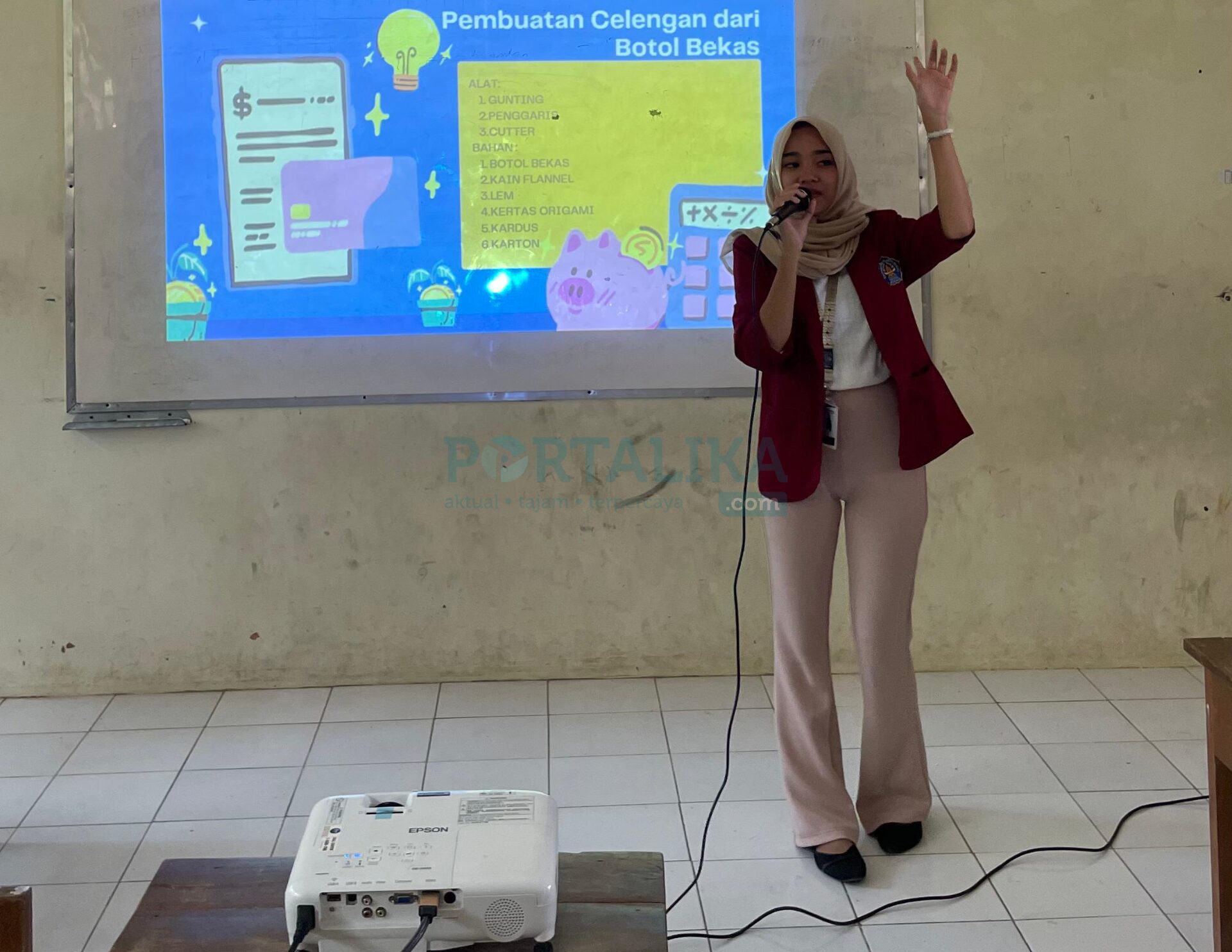 Mengajarkan Kebiasaan Menabung